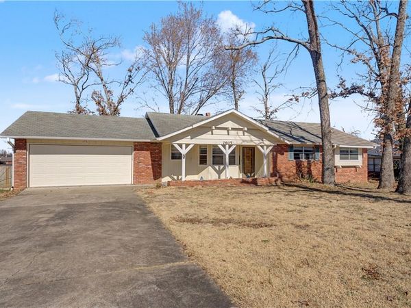 2605 White Oak Drive , Rogers, AR 72758