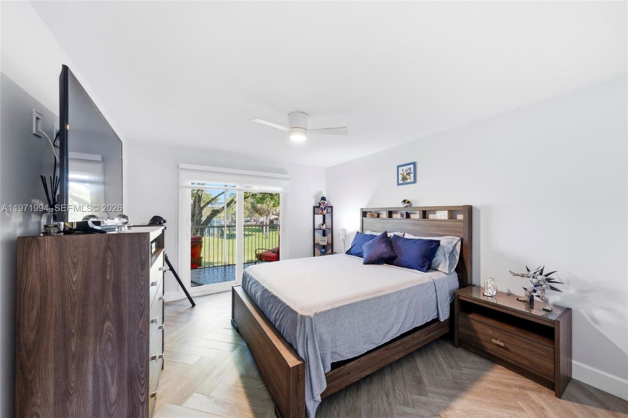 1551 SW 135th Ter, Unit 201G, Pembroke Pines, FL 33027 Photo