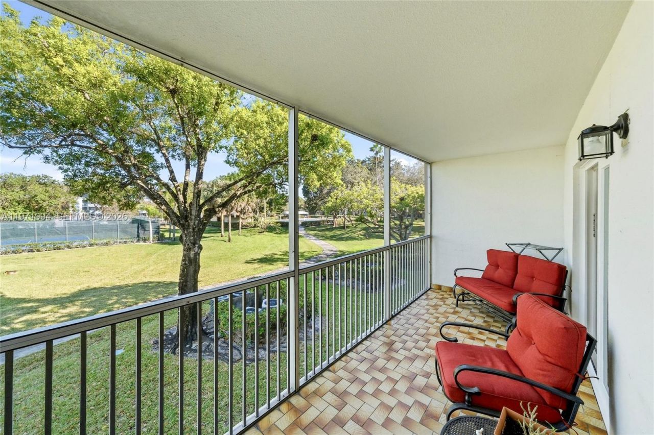 1551 SW 135th Ter, Unit 201G, Pembroke Pines, FL 33027 Photo