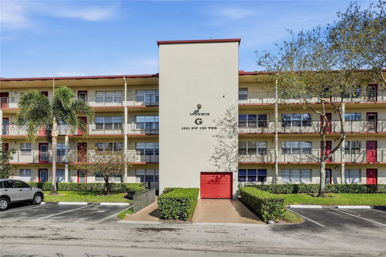 1551 SW 135th Ter, Unit 201G, Pembroke Pines, FL 33027 Photo