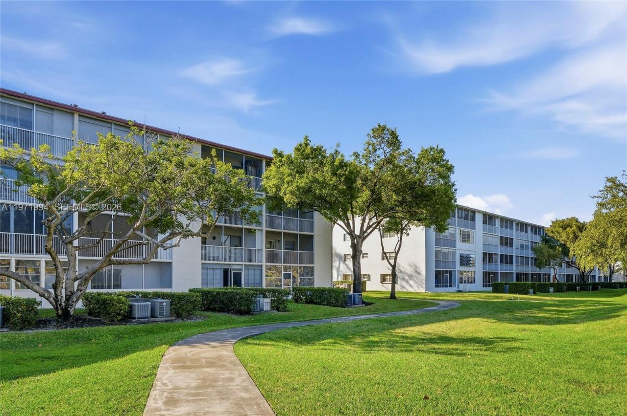 1551 SW 135th Ter, Unit 201G, Pembroke Pines, FL 33027 Photo