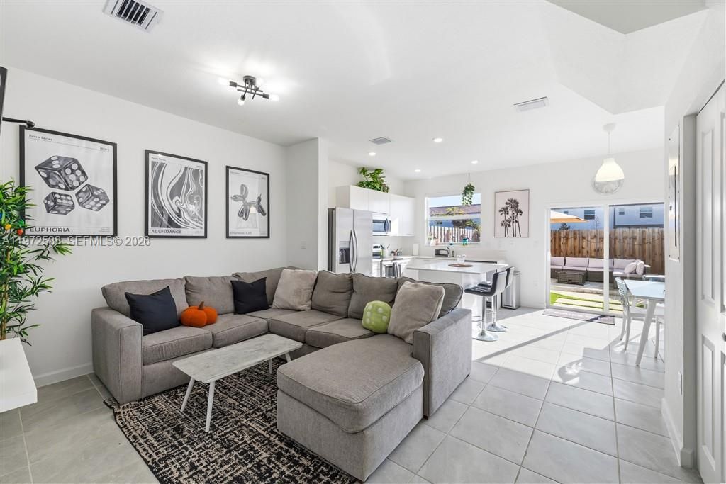 12245 NW 24th Pl, Miami, FL 33167 Photo