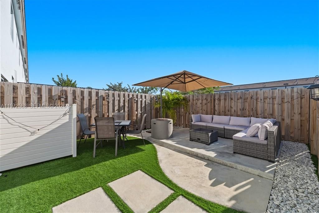 12245 NW 24th Pl, Miami, FL 33167 Photo