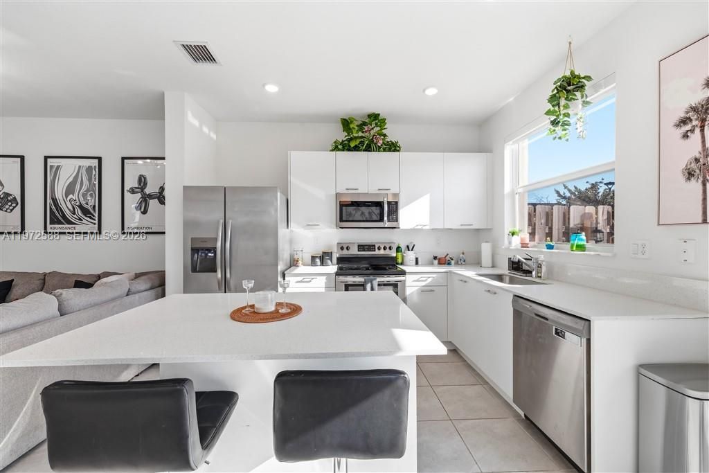 12245 NW 24th Pl, Miami, FL 33167 Photo