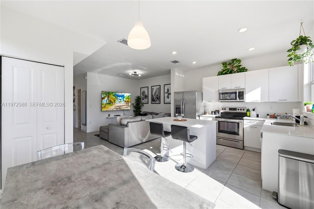 12245 NW 24th Pl, Miami, FL 33167 Photo