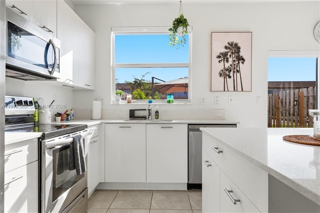 12245 NW 24th Pl, Miami, FL 33167 Photo