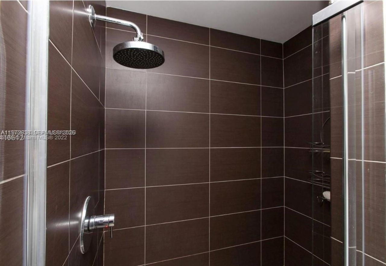 601 11th St, Unit 207, Miami Beach, FL 33139 Photo