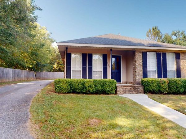 6052 Magnolia Place, Mobile, AL 36608
