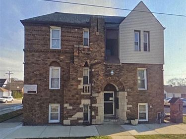 7542 Manor Street, Dearborn, MI 48126