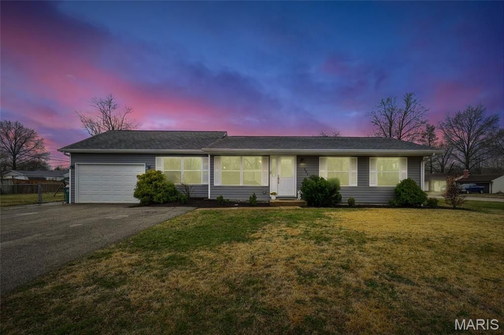 384 Peffer Lane, Fenton, MO 63026 Main Photo