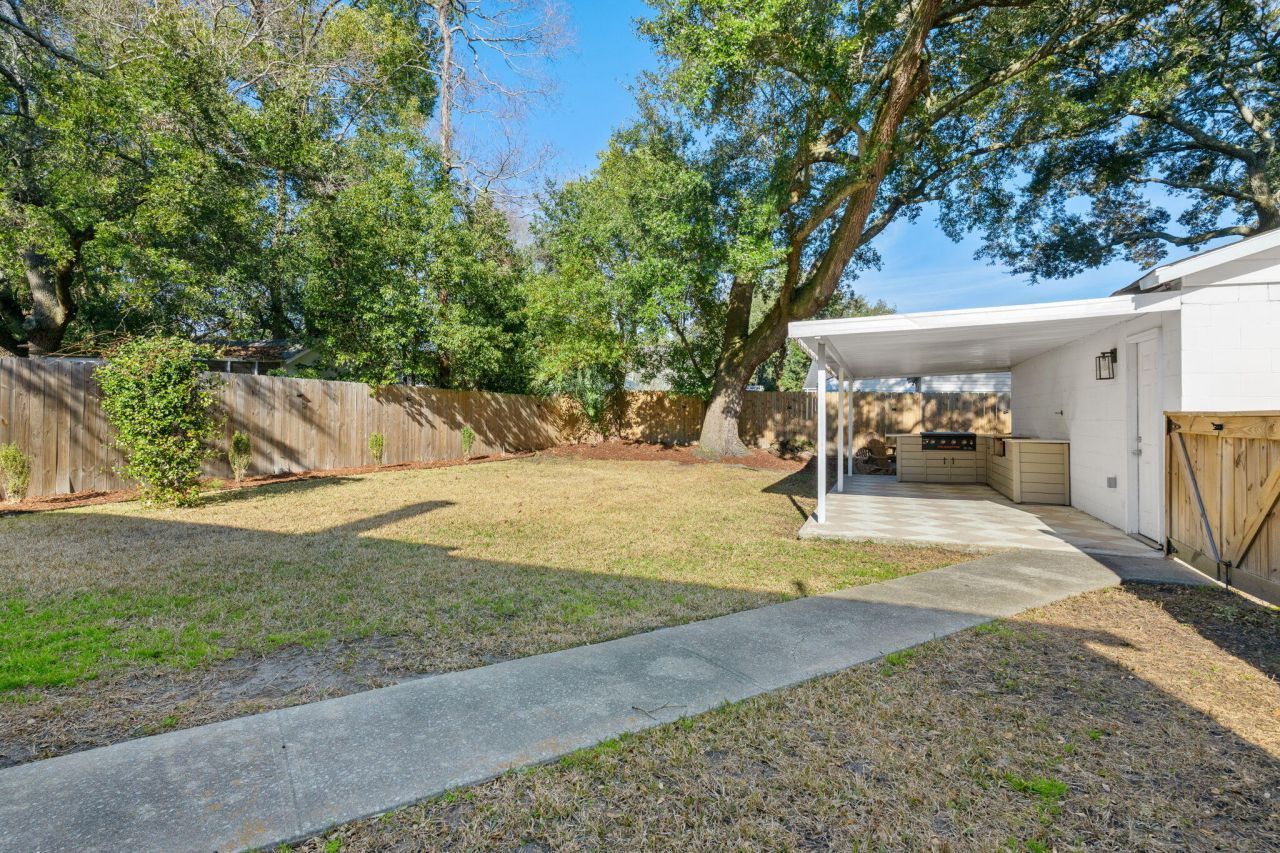 66 Avondale Avenue Photo 16