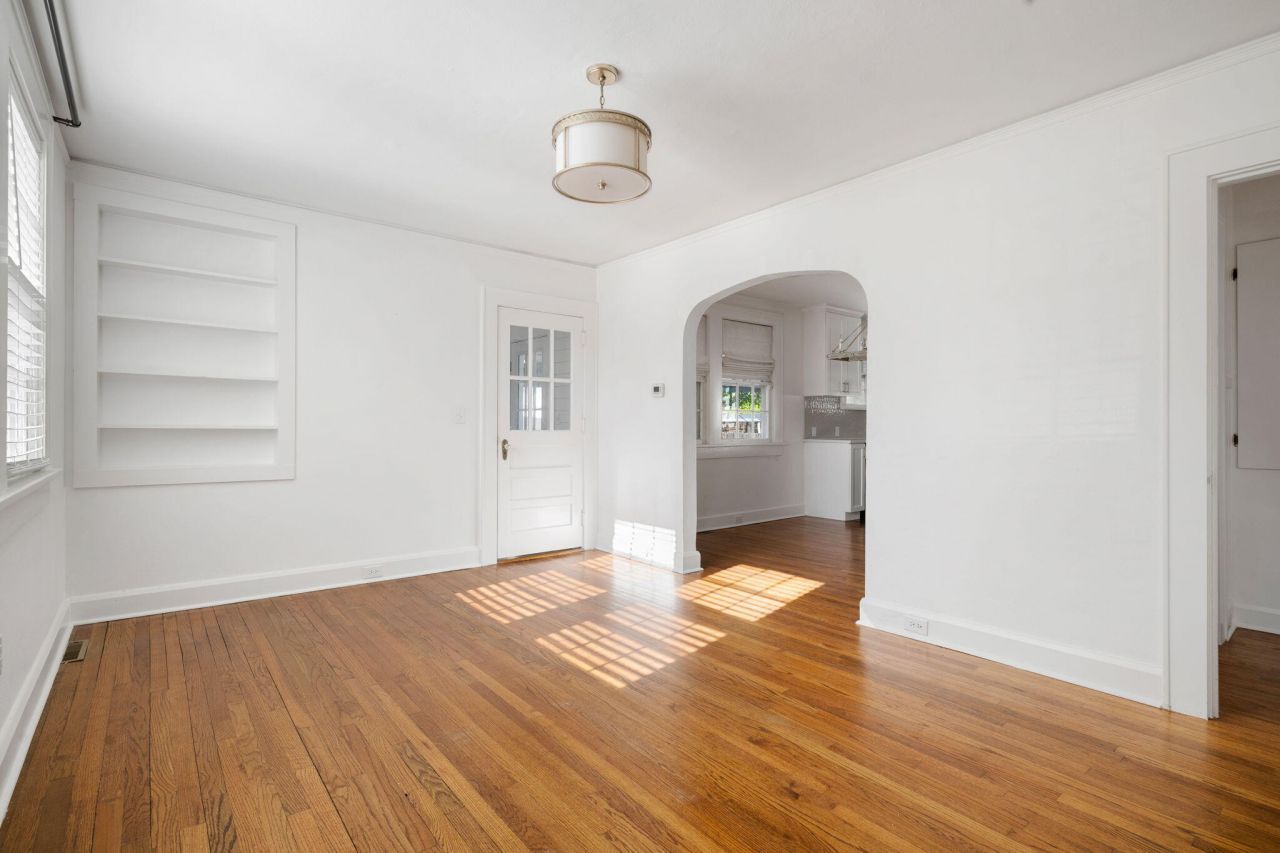 66 Avondale Avenue Photo 3