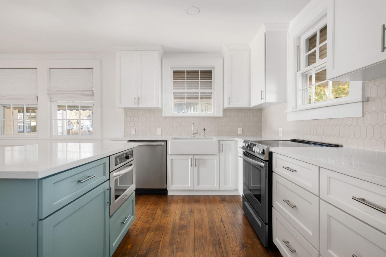 66 Avondale Avenue Photo 6