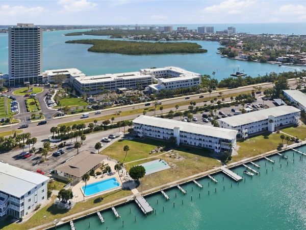 765 JOHN RINGLING BOULEVARD , Unit 23, SARASOTA, FL 34236