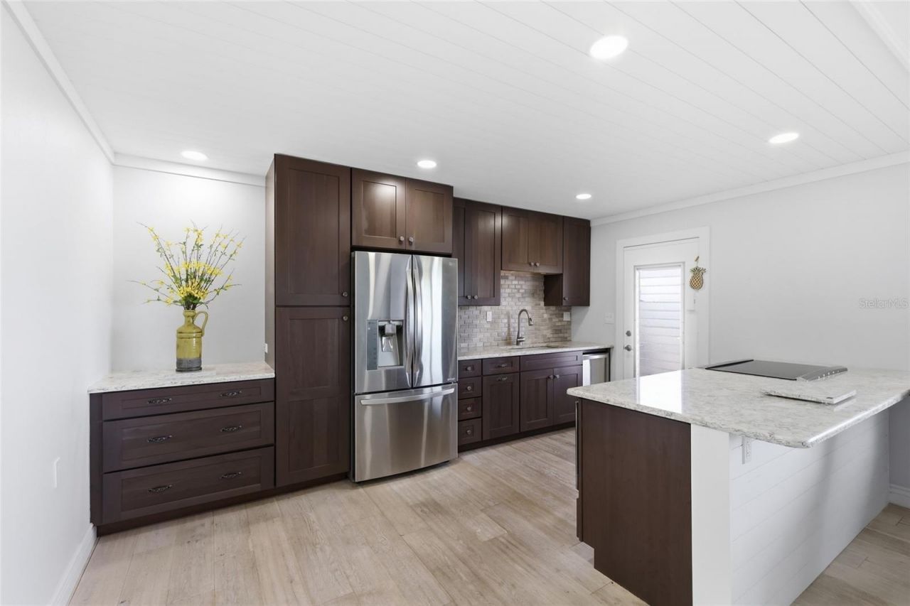 765 John Ringling Boulevard , Unit 23, Sarasota, FL 34236 Photo