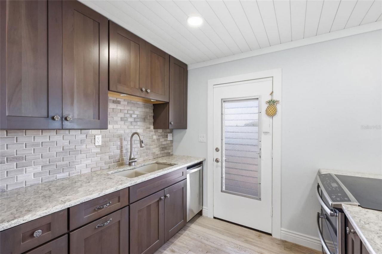 765 John Ringling Boulevard , Unit 23, Sarasota, FL 34236 Photo