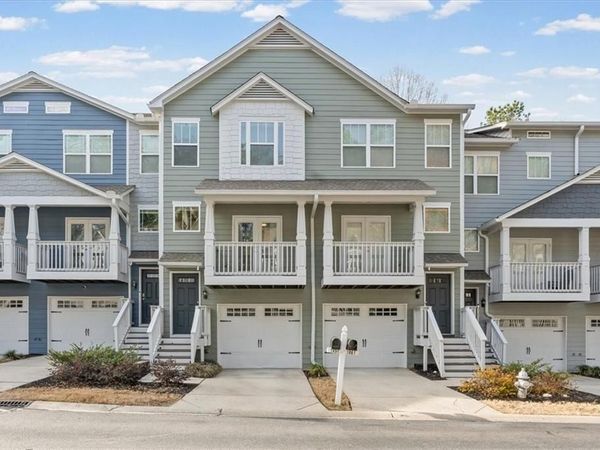 1057 Liberty Parkway NW, Atlanta, GA 30318