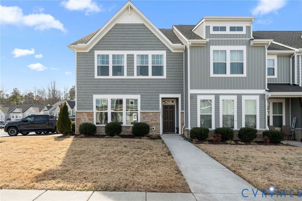 7731 Leeds Castle Lane, New Kent, VA 23124 Main Photo