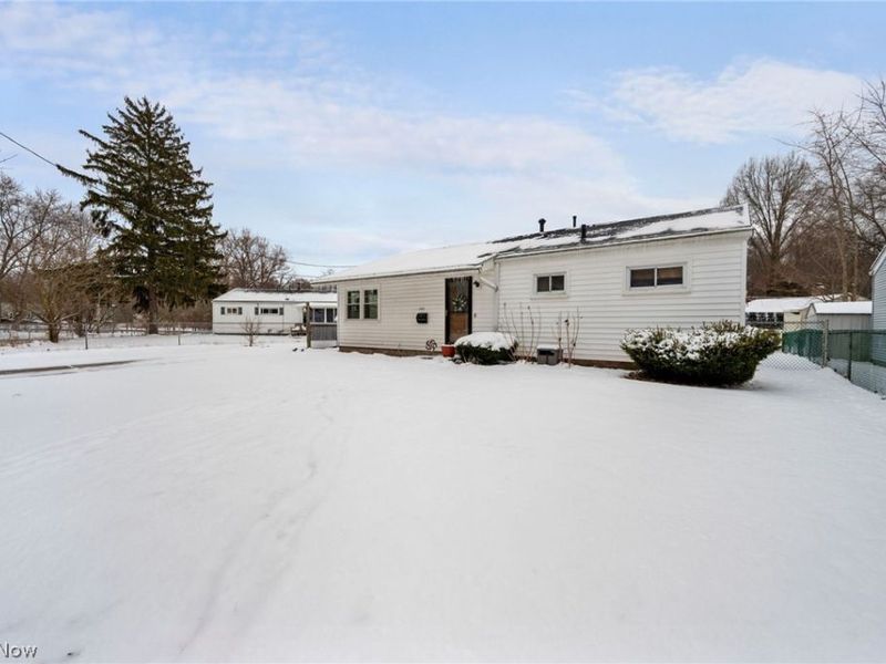 1682 Wakefield Drive, Akron, OH 44320 Photo 3