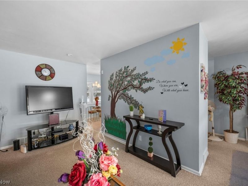 1682 Wakefield Drive, Akron, OH 44320 Photo 7