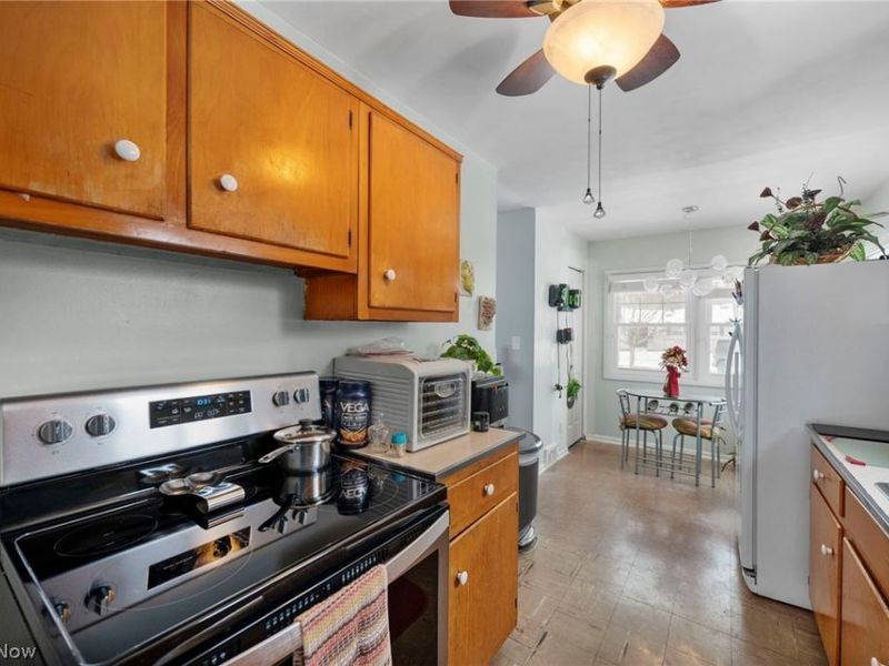 1682 Wakefield Drive, Akron, OH 44320 Photo 8