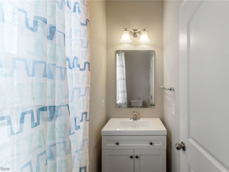 866 Somerby Circle, Uniontown, OH 44685 Photo 13