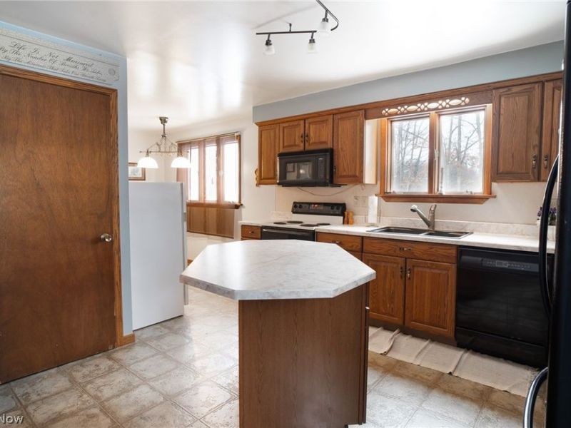 11 Pacific Road NE, Carrollton, OH 44615 Photo 12