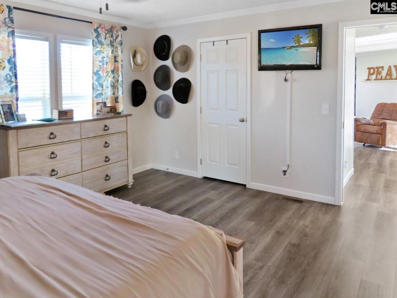 7710 Ridge Road  Photo 18