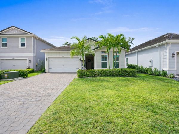4630 SW Ardsley Drive, Stuart, FL 34997