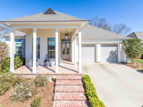 7353 N Eisworth Ave, Central, LA 70818