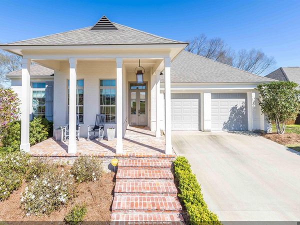 7353 N Eisworth Ave, Central, LA 70818