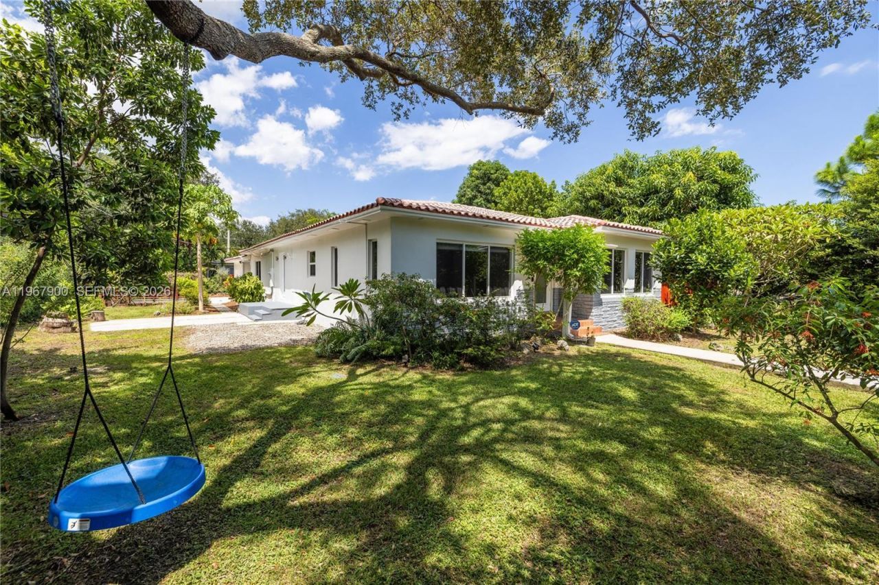 801 NE 118th St, Biscayne Park, FL 33161 Photo