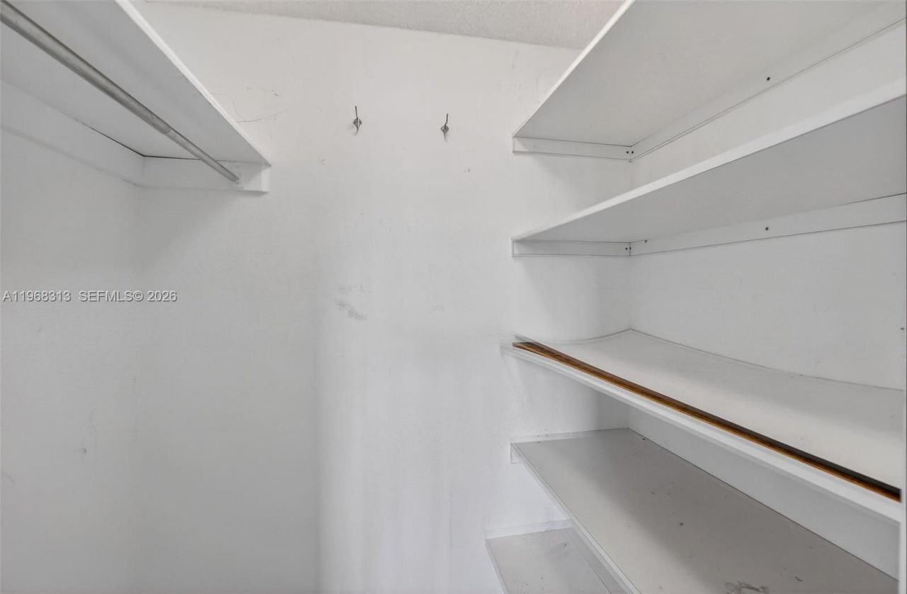 1980 S Ocean Dr, Unit 21E, Hallandale Beach, FL 33009 Photo