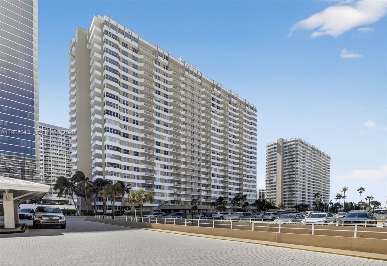 1980 S Ocean Dr, Unit 21E, Hallandale Beach, FL 33009 Photo