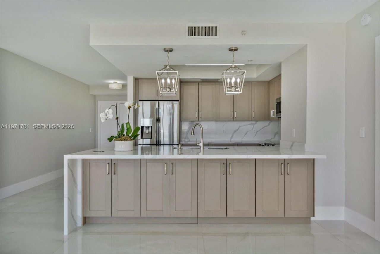 3400 SW 27th Ave, Unit 602, Miami, FL 33133 Photo