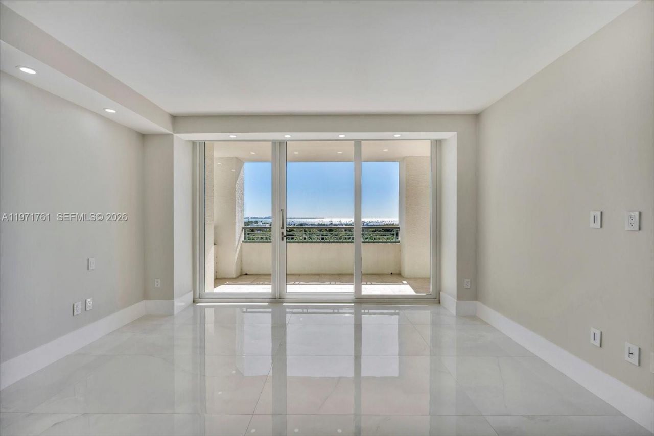 3400 SW 27th Ave, Unit 602, Miami, FL 33133 Photo