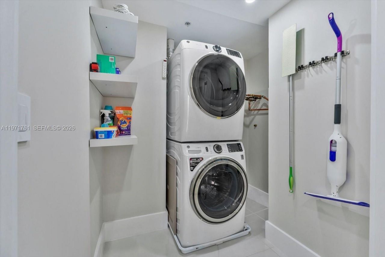 3400 SW 27th Ave, Unit 602, Miami, FL 33133 Photo