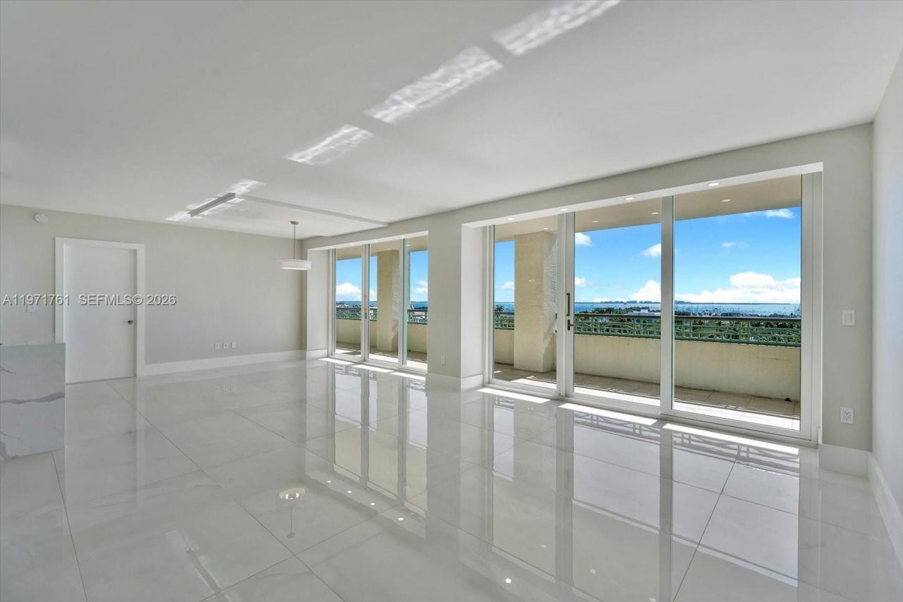 3400 SW 27th Ave, Unit 602, Miami, FL 33133 Photo