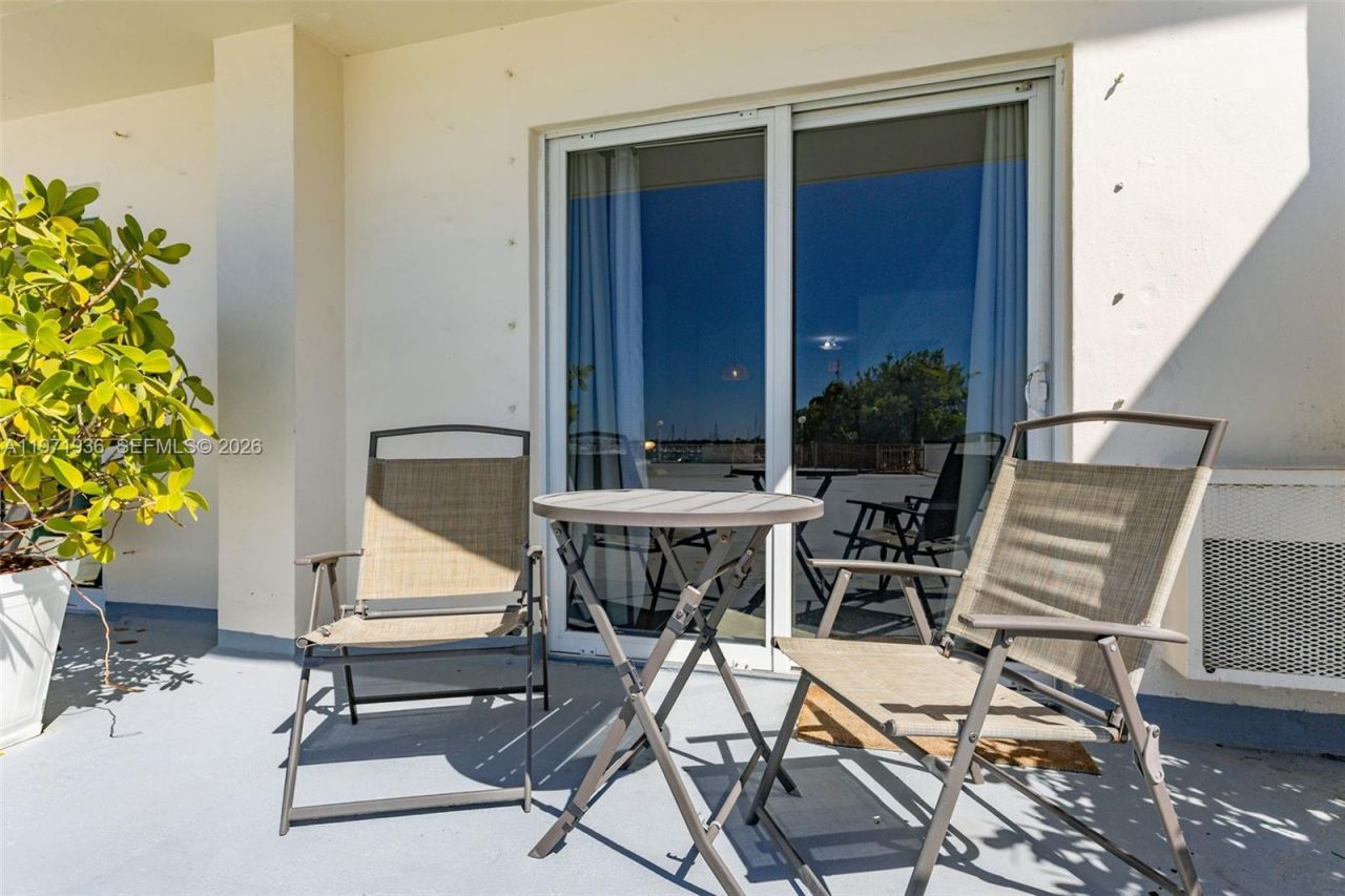 7904 West Dr, Unit 106, North Bay Village, FL 33141 Photo