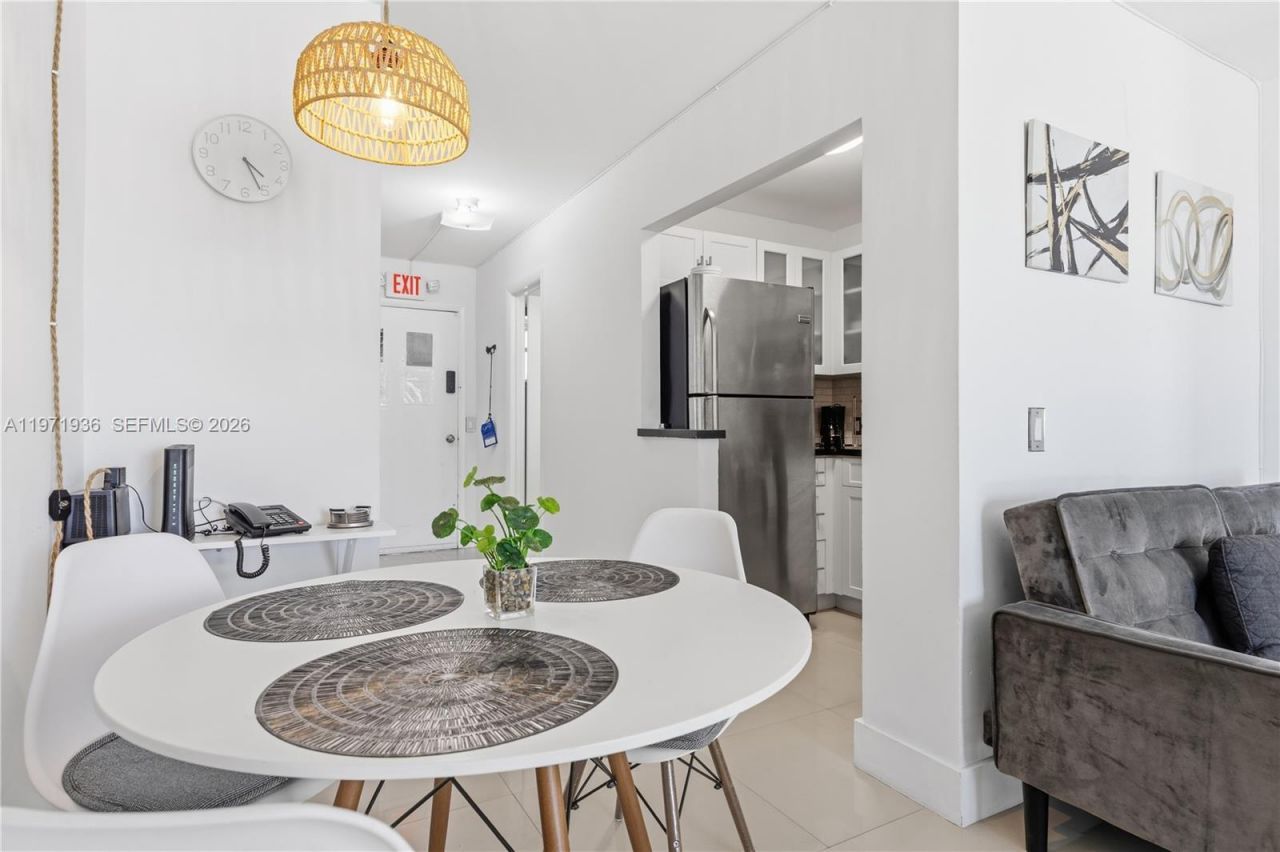 7904 West Dr, Unit 106, North Bay Village, FL 33141 Photo