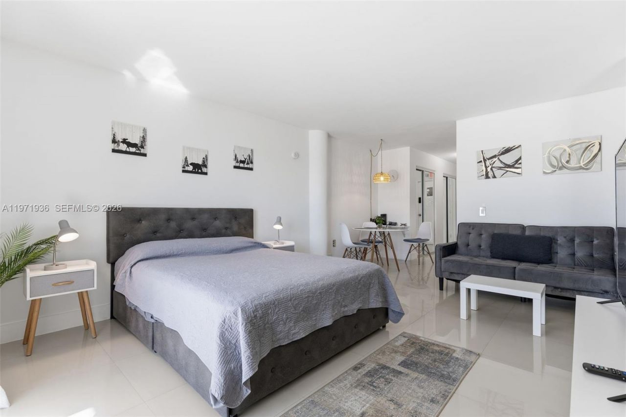 7904 West Dr, Unit 106, North Bay Village, FL 33141 Photo