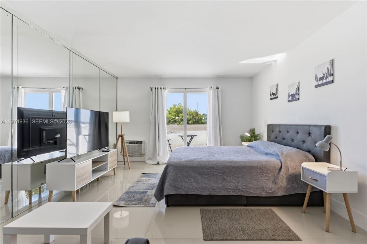 7904 West Dr, Unit 106, North Bay Village, FL 33141 Photo