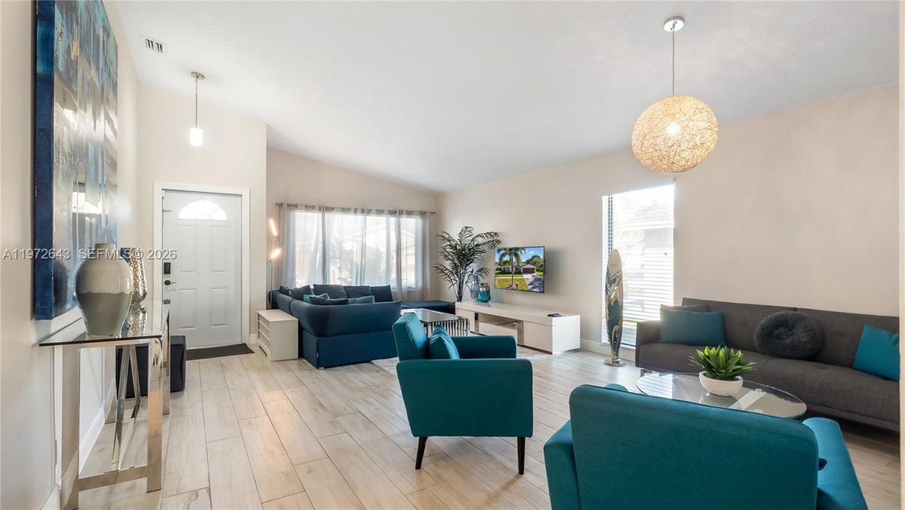 9986 NW 52nd St, Sunrise, FL 33351 Photo