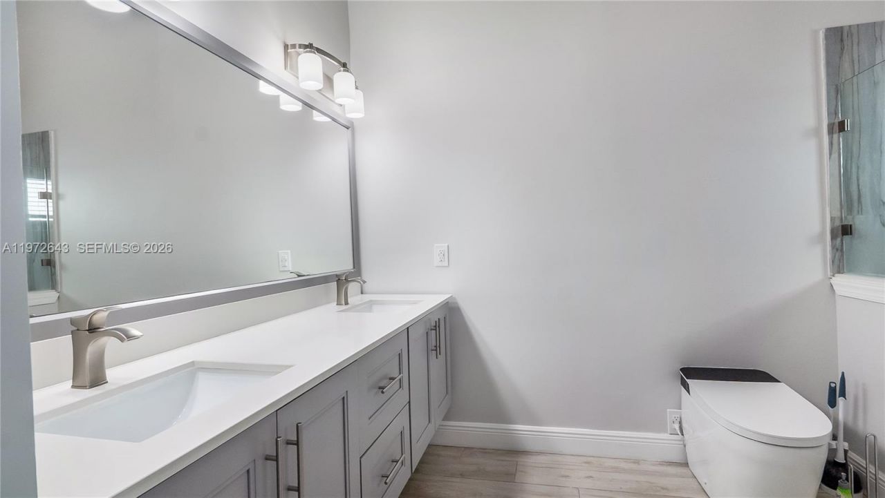 9986 NW 52nd St, Sunrise, FL 33351 Photo