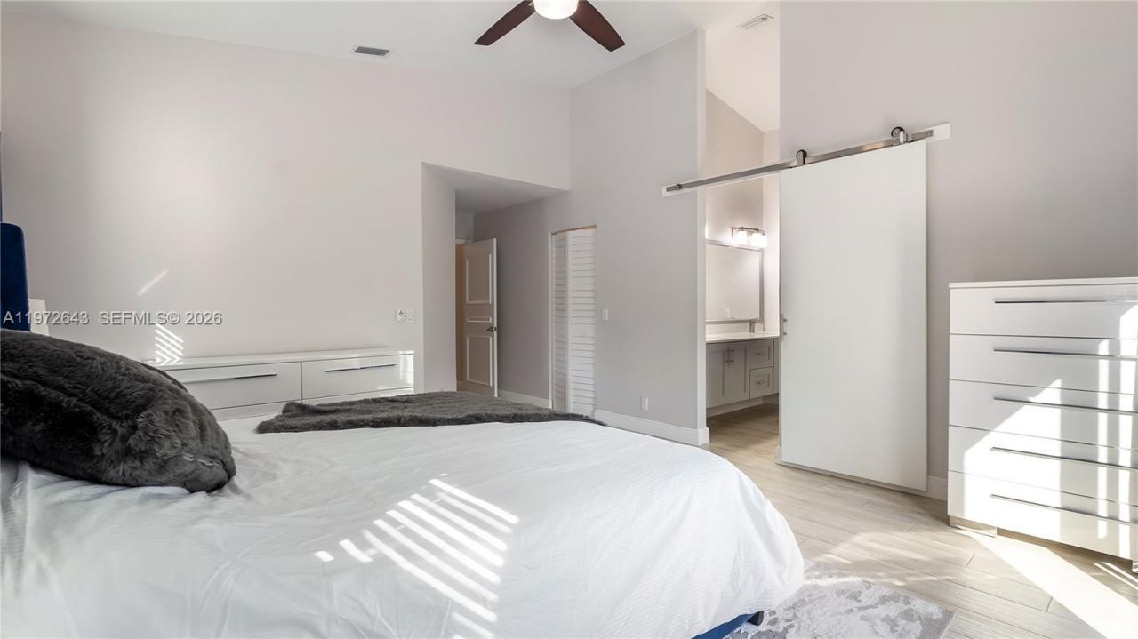 9986 NW 52nd St, Sunrise, FL 33351 Photo