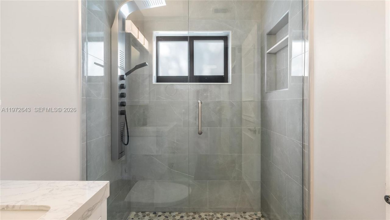 9986 NW 52nd St, Sunrise, FL 33351 Photo