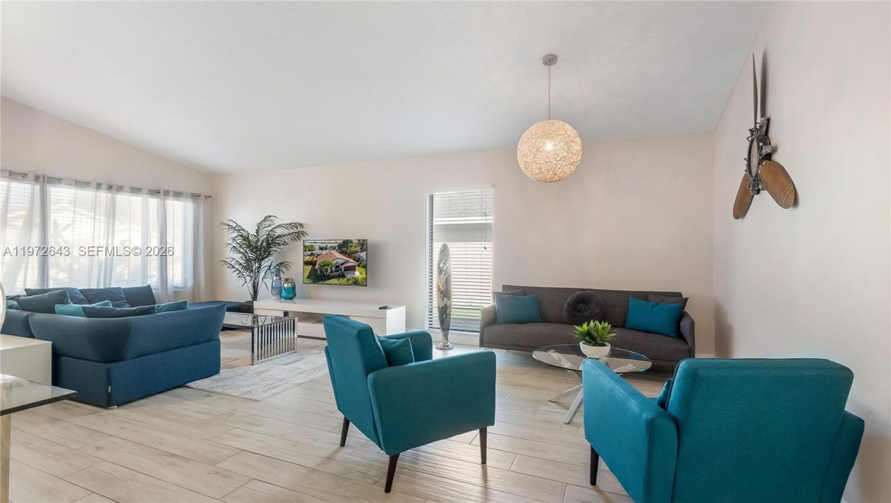 9986 NW 52nd St, Sunrise, FL 33351 Photo