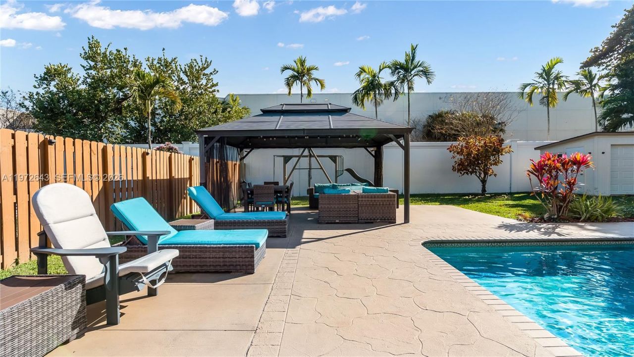 9986 NW 52nd St, Sunrise, FL 33351 Photo