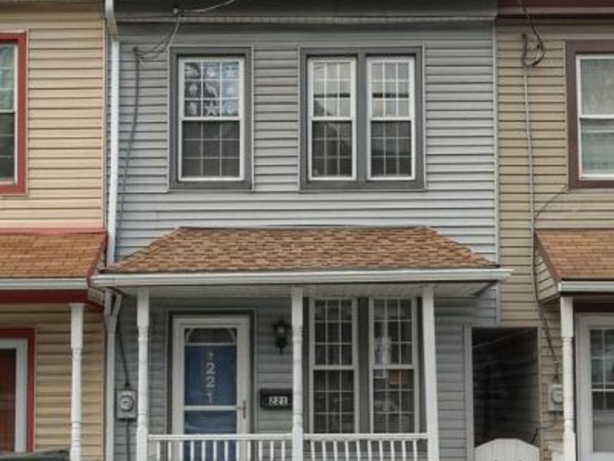 221 Walnut Street, Lebanon, PA 17042 Main Photo