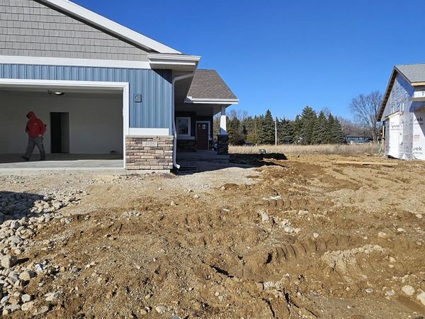 3725 Newcastle Drive, Unit 31, Janesville, WI 53546